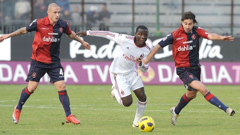 Soi kèo Cagliari vs AC Milan